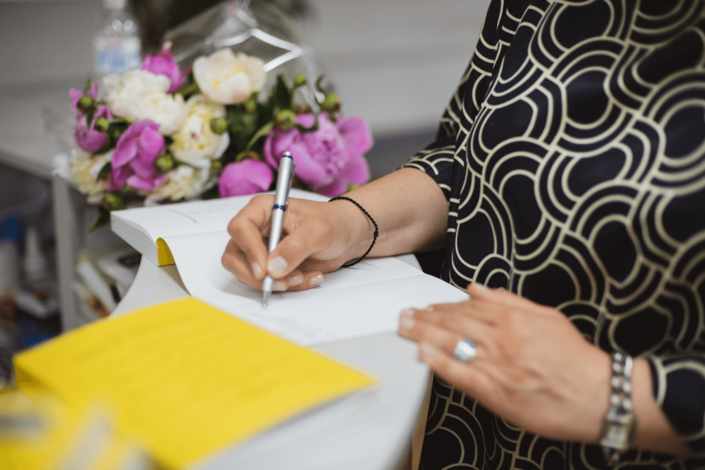 Зовсім не страшна книга